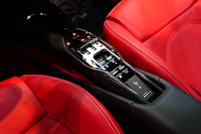 Ferrari 812 Superfast 2019-9