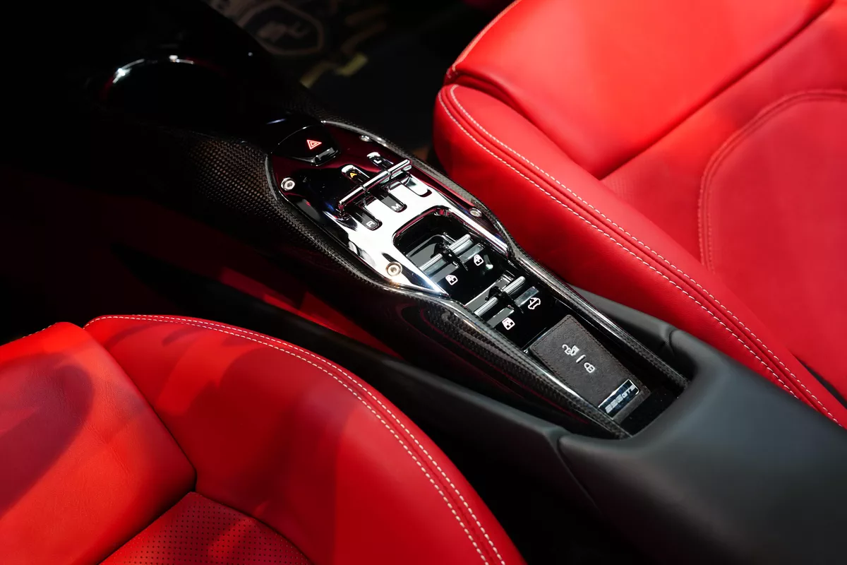 Ferrari 812 Superfast 2019-9-9