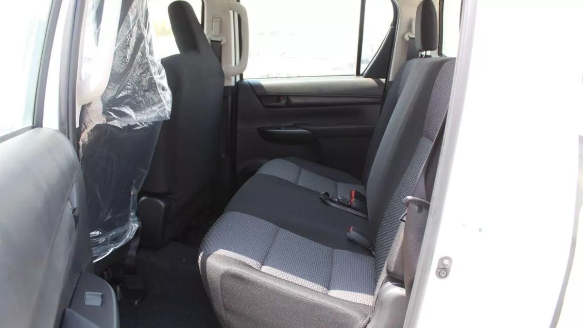 Toyota Hilux GL HILUX 2.7L MANUAL-16-0