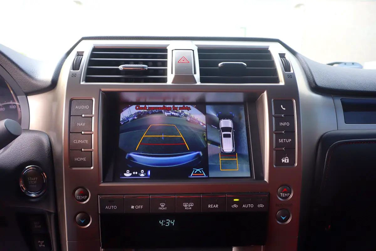 GMC Terrain SLE - 2022 GCC UNDER WARRANT--12-12