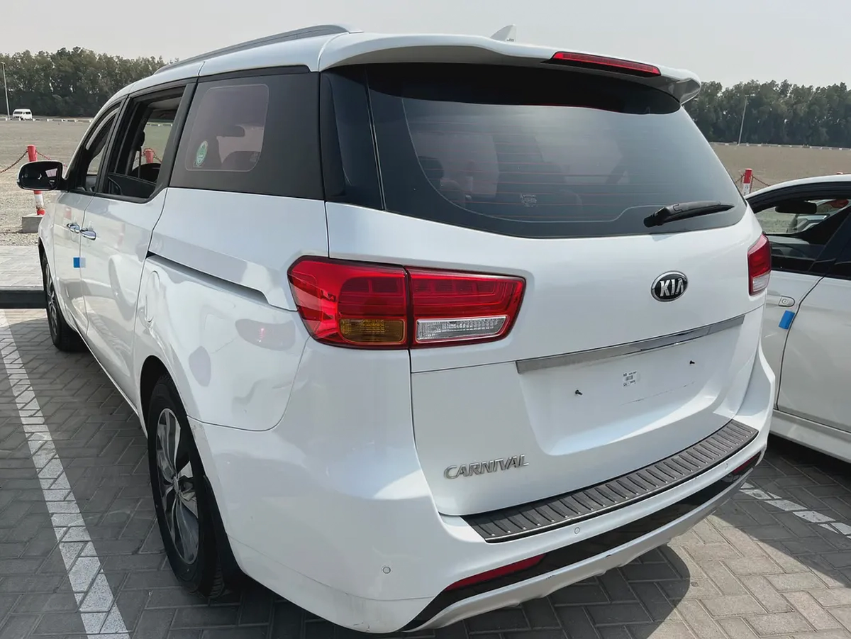 Kia Carnival LX 2018 - Korean Specs - Well Maintained-3-3