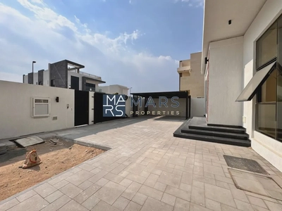 Spacious, Luxury, Brand New 4 Bedroom Stand Alone Villa with Close Kitchen-22