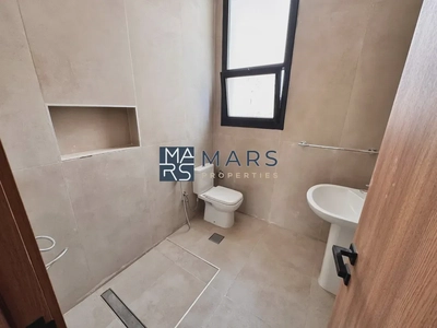 Spacious, Luxury, Brand New 4 Bedroom Stand Alone Villa with Close Kitchen-6