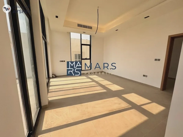 Spacious, Luxury, Brand New 4 Bedroom Stand Alone Villa with Close Kitchen