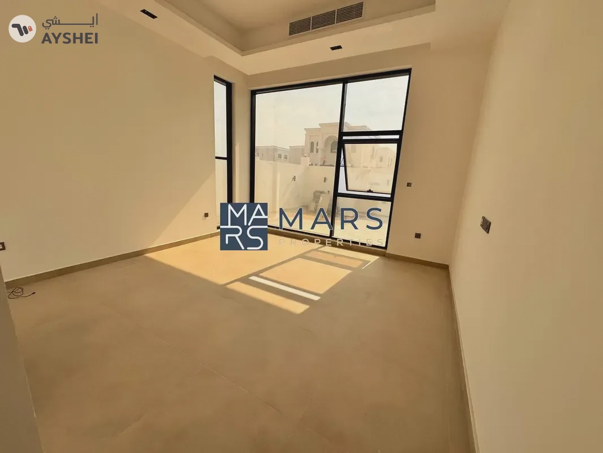 Spacious, Luxury, Brand New 4 Bedroom Stand Alone Villa with Close Kitchen-16-16