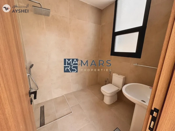 Spacious, Luxury, Brand New 4 Bedroom Stand Alone Villa with Close Kitchen