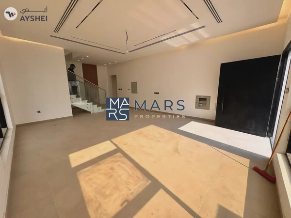Spacious, Luxury, Brand New 4 Bedroom Stand Alone Villa with Close Kitchen