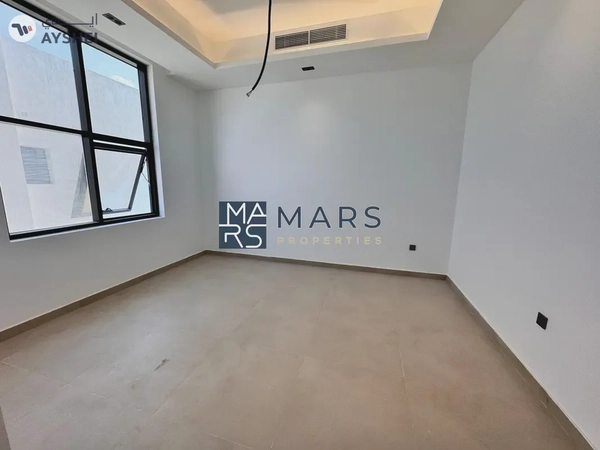 Spacious, Luxury, Brand New 4 Bedroom Stand Alone Villa with Close Kitchen