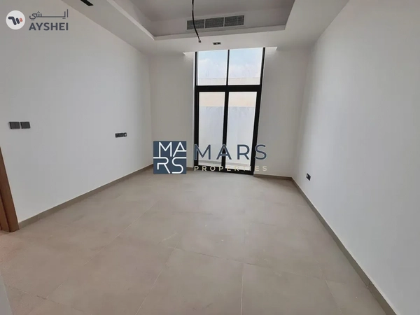 Spacious, Luxury, Brand New 4 Bedroom Stand Alone Villa with Close Kitchen