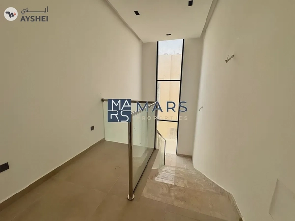 Spacious, Luxury, Brand New 4 Bedroom Stand Alone Villa with Close Kitchen