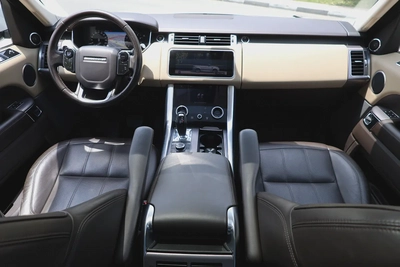 Land Rover Range Rover Sport HSE 2019 -117000km -GCC Specs-14