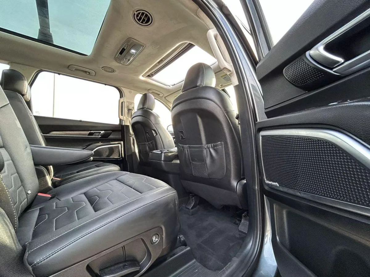 Kia Telluride SX PREMIUM 2021 Kia Telluride AWD 4x4 Black Edition Full Option 3.8L V6 - Electric Seats - Panoramic 360° V-11-0