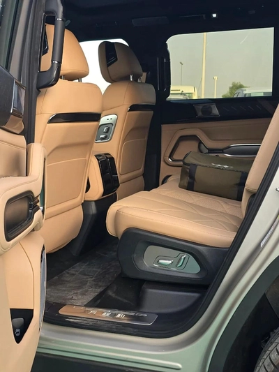 BYD Leopard 8 Smart and Brave Flagship Edition (7 Seats)-6