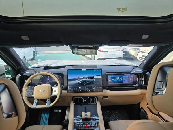 BYD Leopard 8 Smart and Brave Flagship Edition (7 Seats)