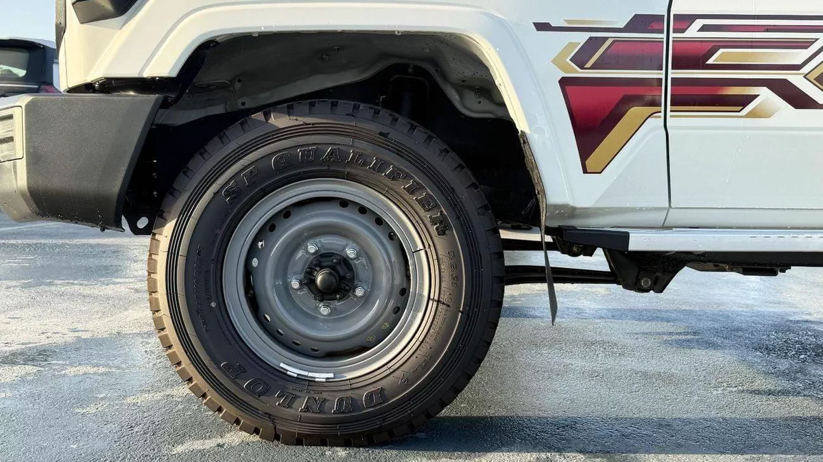 Toyota Land Cruiser Pick Up  Toyota Land Cruiser Pick-Up-16-0