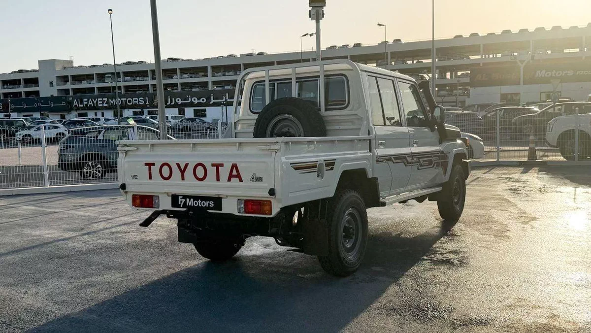 Toyota Land Cruiser Pick Up  Toyota Land Cruiser Pick-Up-19-0
