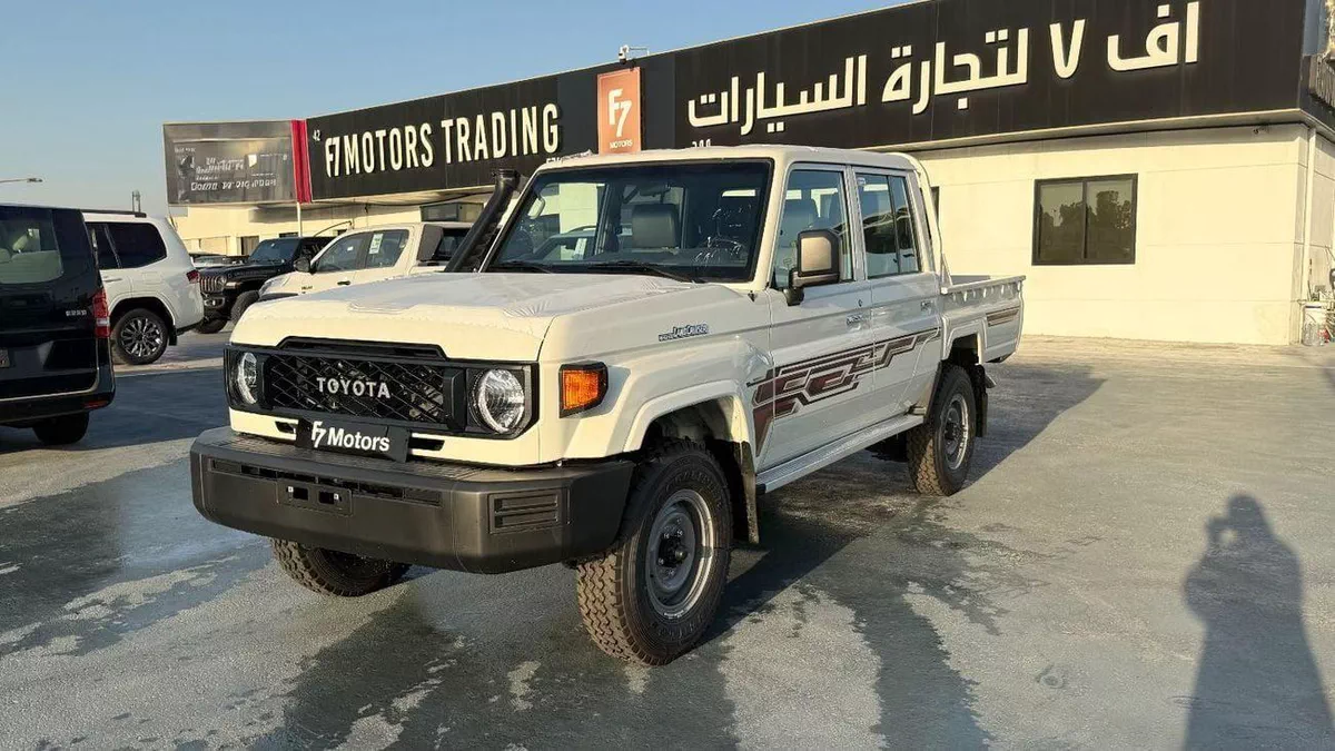 Toyota Land Cruiser Pick Up  Toyota Land Cruiser Pick-Up-2-0