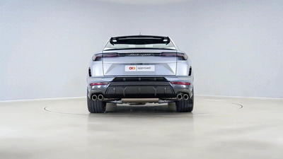 Lamborghini Urus Performante-1
