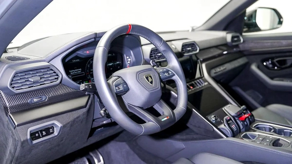 Lamborghini Urus Performante