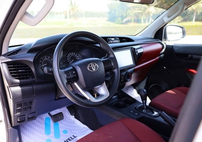 Toyota hilux 4x4 automatic Gcc -10