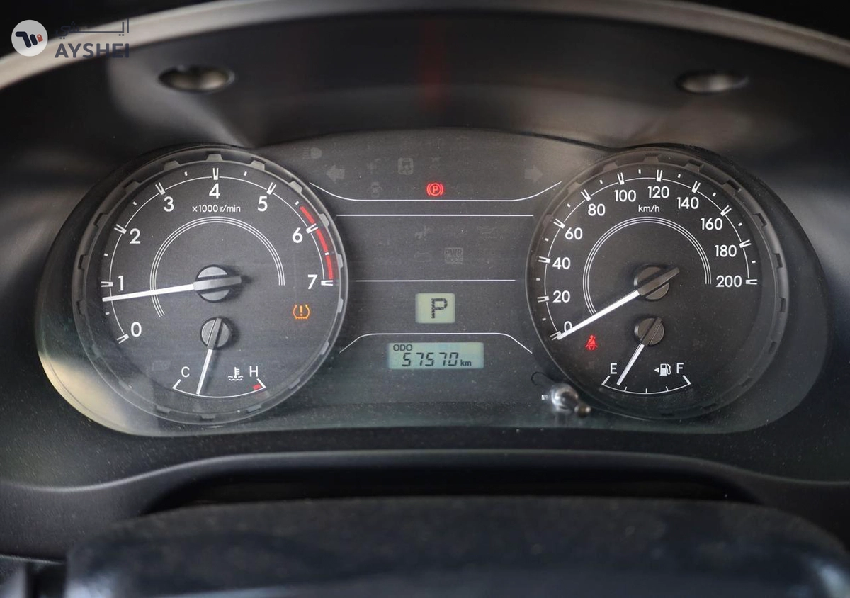 Toyota hilux 4x4 automatic Gcc -7-7