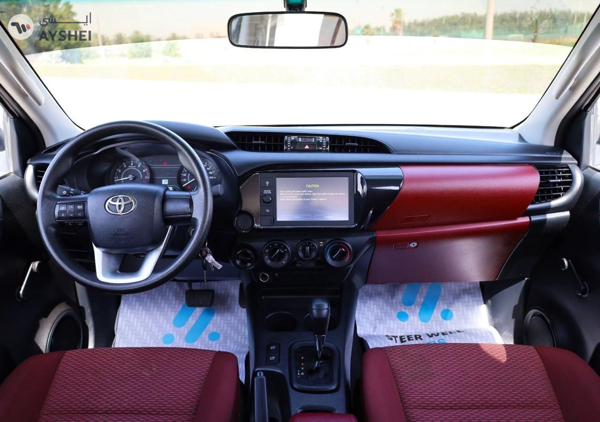 Toyota hilux 4x4 automatic Gcc -9-9