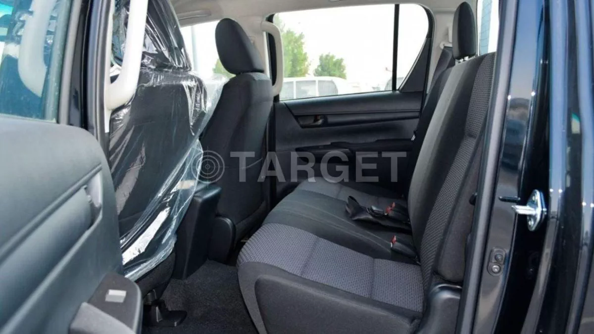 Toyota Hilux GL HILUX 2.4L MED OPTION-12-0
