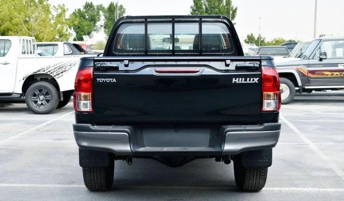 Toyota Hilux GL HILUX 2.4L MED OPTION-5-0