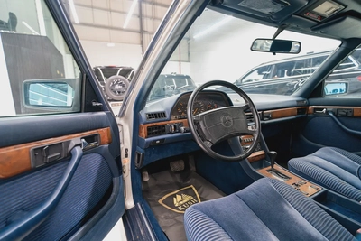 1989 MERCEDES-BENZ 560 SEL VINTAGE LUXURY CAR IN GOOD CONDITION-9