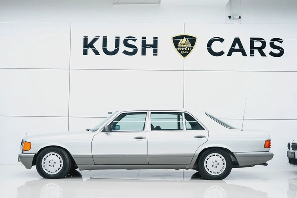 1989 MERCEDES-BENZ 560 SEL VINTAGE LUXURY CAR IN GOOD CONDITION