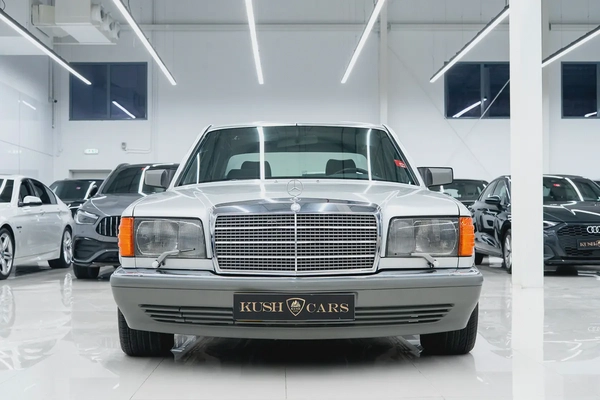 1989 MERCEDES-BENZ 560 SEL VINTAGE LUXURY CAR IN GOOD CONDITION