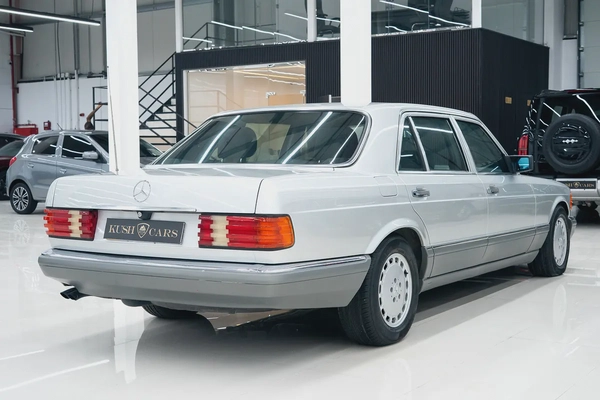 1989 MERCEDES-BENZ 560 SEL VINTAGE LUXURY CAR IN GOOD CONDITION