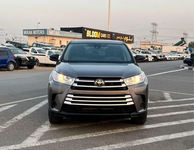 Toyota Highlander 2019 Toyota Highlander Le 3.5L V6 - AWD 4x4 - Rear Camera - Leather seat 7 --2
