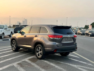 Toyota Highlander 2019 Toyota Highlander Le 3.5L V6 - AWD 4x4 - Rear Camera - Leather seat 7 --6