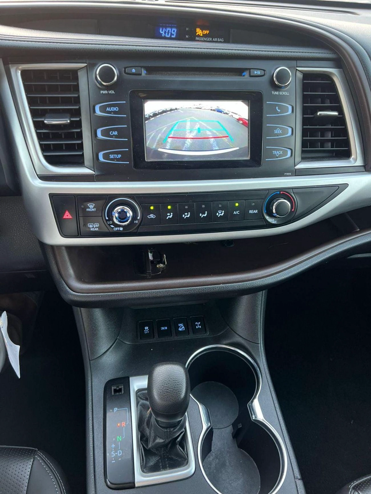 Toyota Highlander 2019 Toyota Highlander Le 3.5L V6 - AWD 4x4 - Rear Camera - Leather seat 7 --20-0