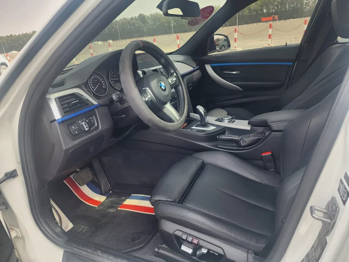  BMW 320i M line-7-7