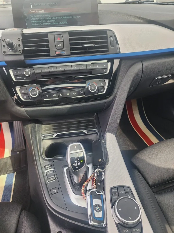  BMW 320i M line