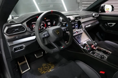 Lamborghini Urus Performante-1