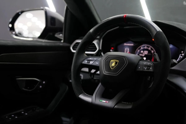 Lamborghini Urus Performante