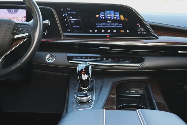 Cadillac Escalade Platinum 2023 600 Full Option