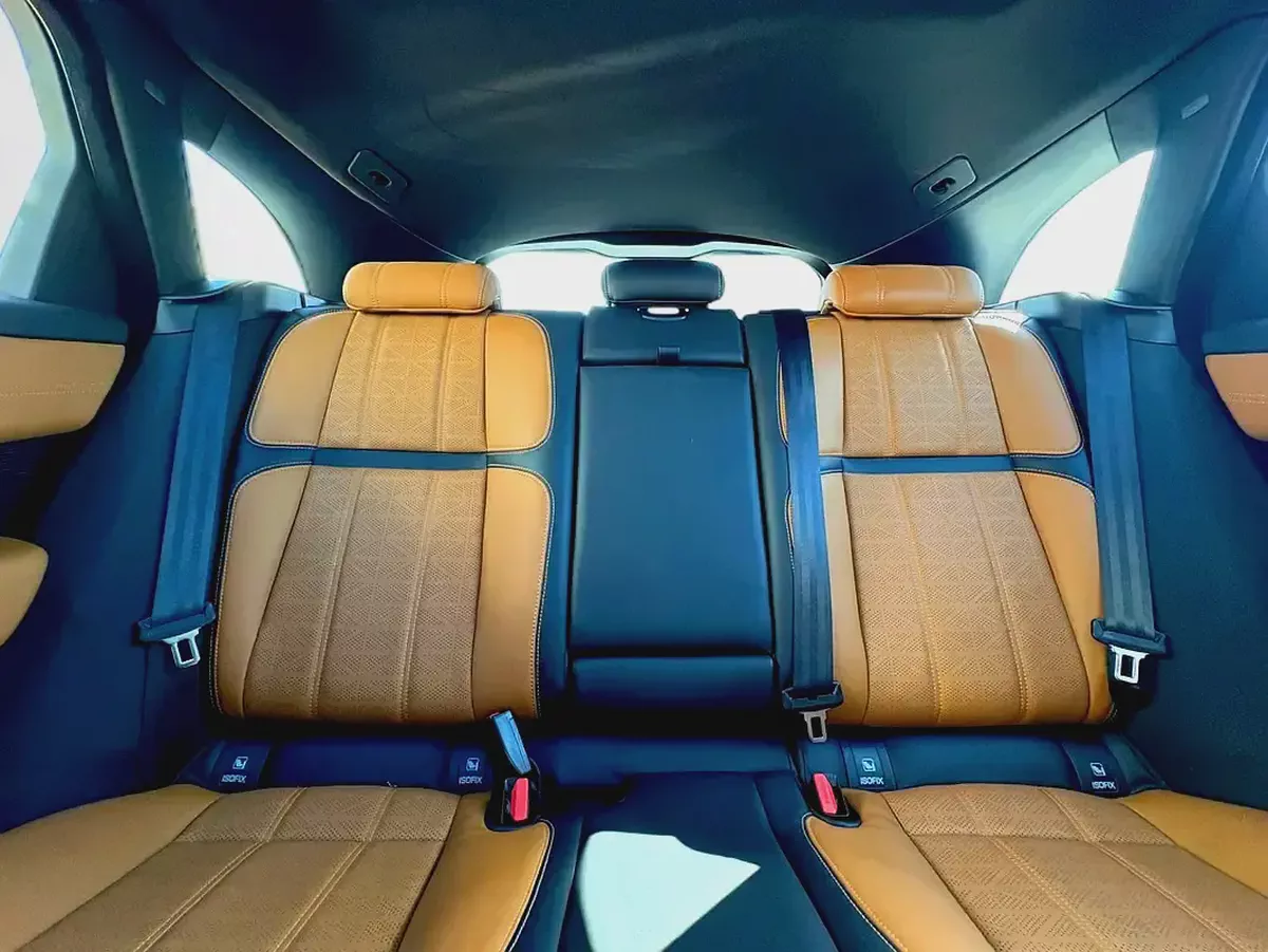 LUXURY R-DYNAMIC SE | RANGE ROVER VELAR P250 | PANORAMIC ROOF | 2.0L TURBO | 2019 GCC-19-19