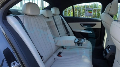 2026 Mercedes-Benz E 200 AMG EQ Boost 2.0L RWD GCC With 2 Years Unlimited Mileage Warranty-9