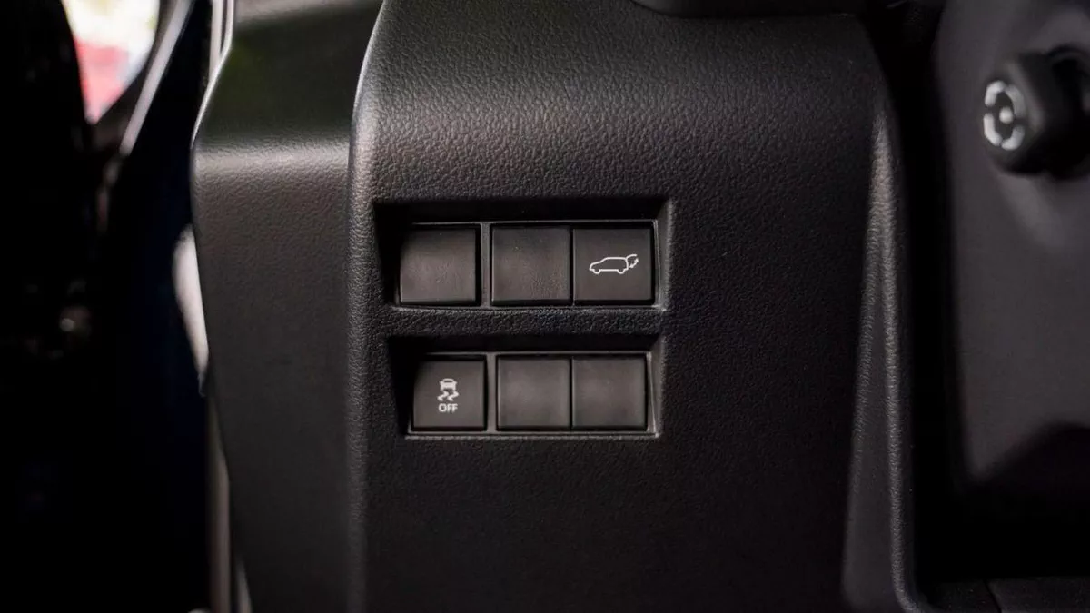 Toyota Land Cruiser VXR 3.5L 2026-17-0