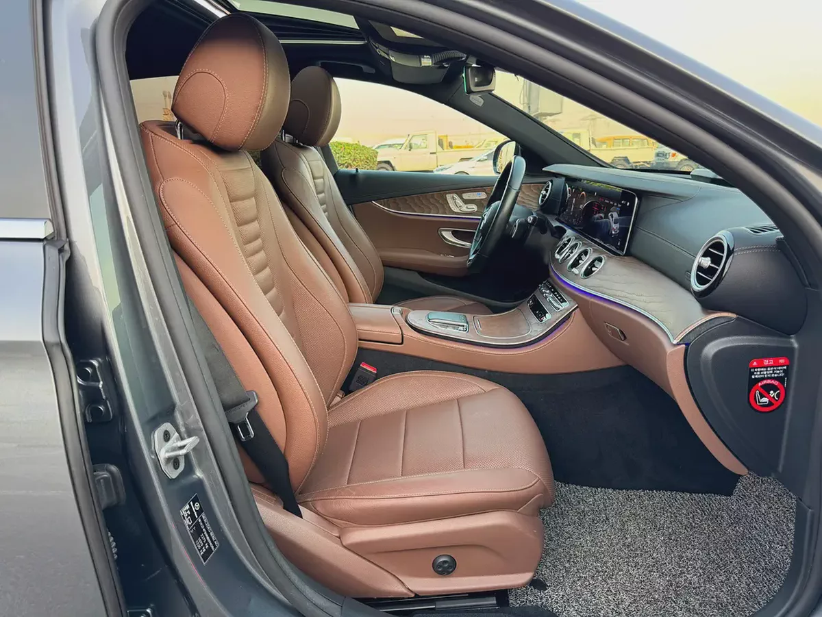Mercedes-Benz E-Class E 250 2023 | Korean Specs | Immaculate Condition-10-10