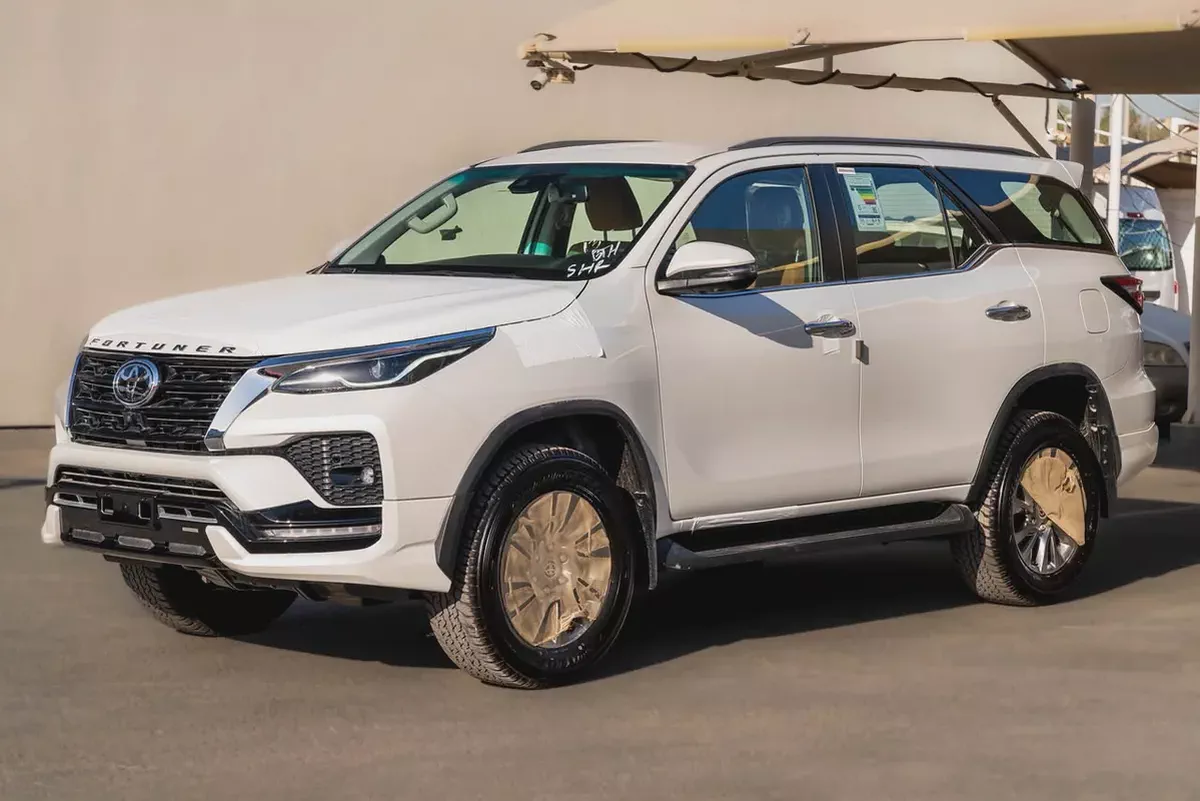 2026 TOYOTA FORTUNER 2.8 SR5 DIESEL V  FOR EXPORT | AED 160,000/-