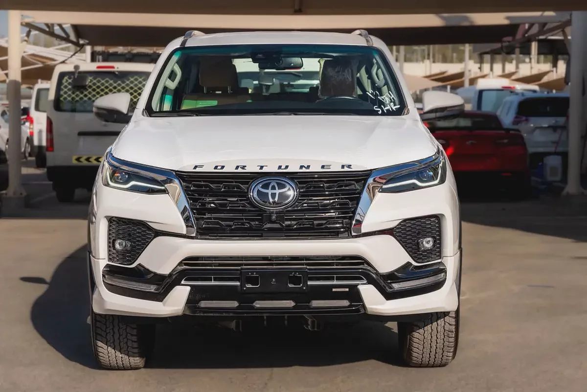 2026 TOYOTA FORTUNER 2.8 SR5 DIESEL V  FOR EXPORT | AED 160,000/--2-2