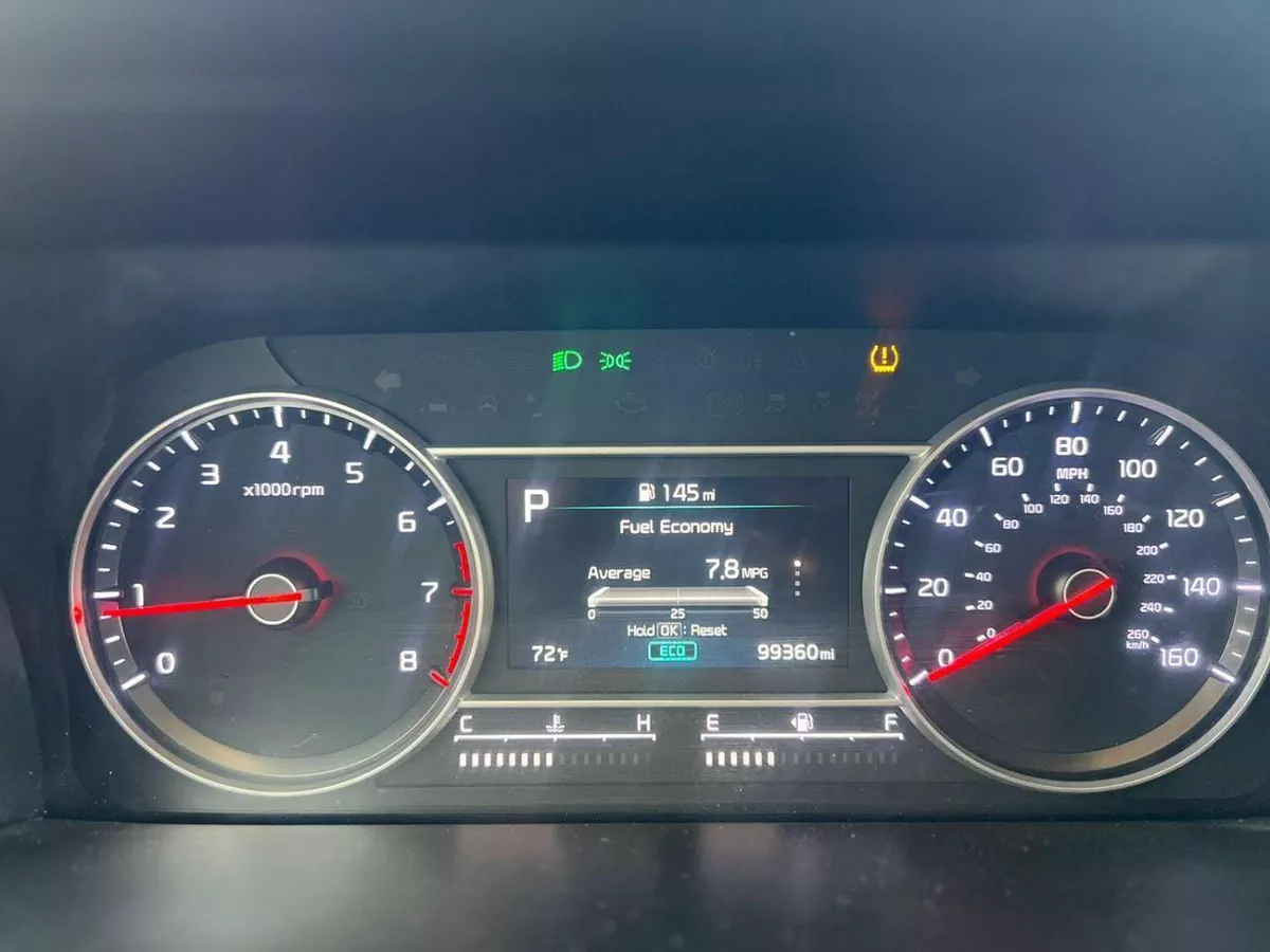 Kia Sorento  2021 KIA SORENTO - 2.5L V4 - Rear Camera & Sensor 4x4 - Leather Seats With Electric - Auto Trunk-17-0