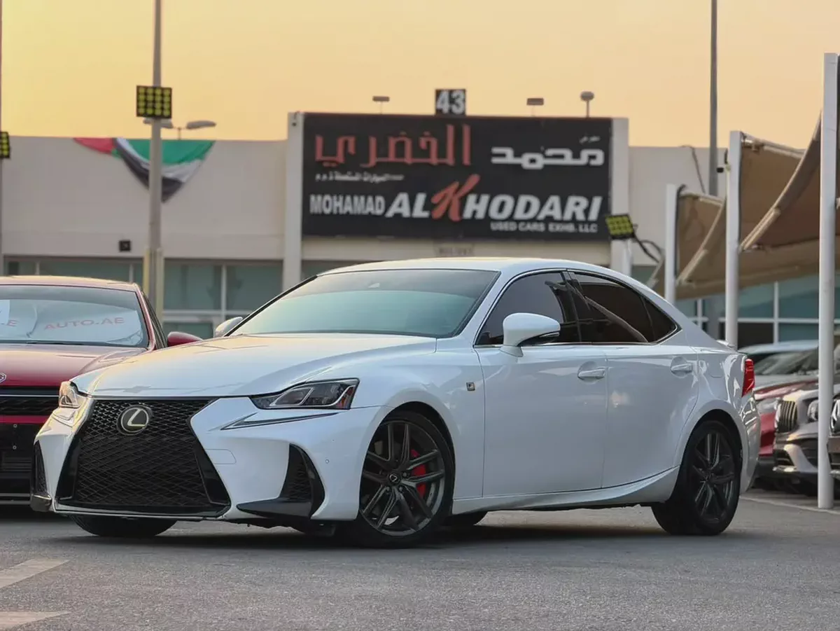 (2019) LEXUS IS300 // AMERICAN // FULL OPTIONS//GOOD CONDITION//LOW MILLAGE//