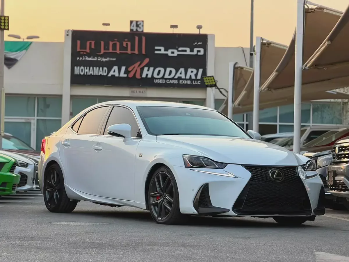 (2019) LEXUS IS300 // AMERICAN // FULL OPTIONS//GOOD CONDITION//LOW MILLAGE//-1-1