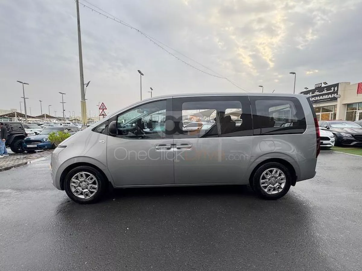 Buy Hyundai H1 GLS 2023 in Sharjah-3-3